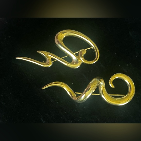 2 Vintage Gold Swirl Brooches or Pins, 3” in length - Picture 6 of 6